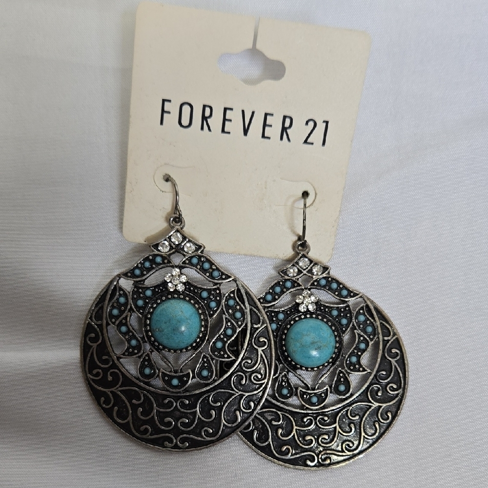 Silver Tone and Faux Turquoise Jewelry Set, 2 Pieces, New - Picture 2 of 7